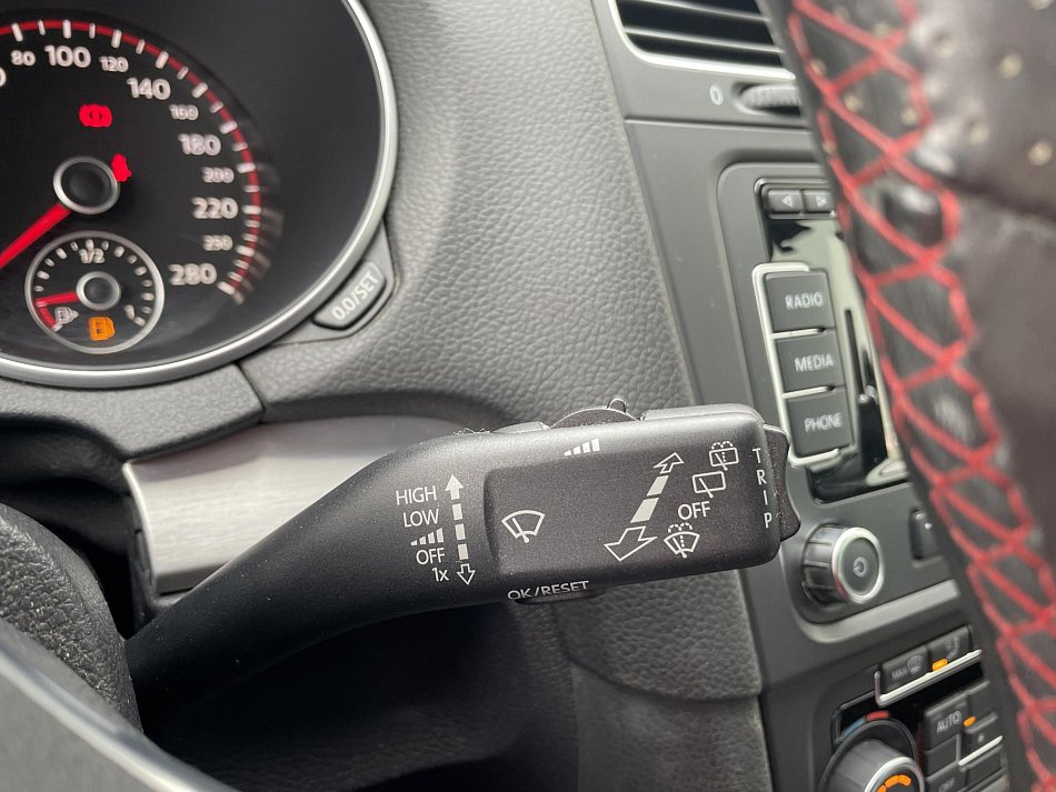 Volkswagen Golf 2.0 TSi GTi Adidas