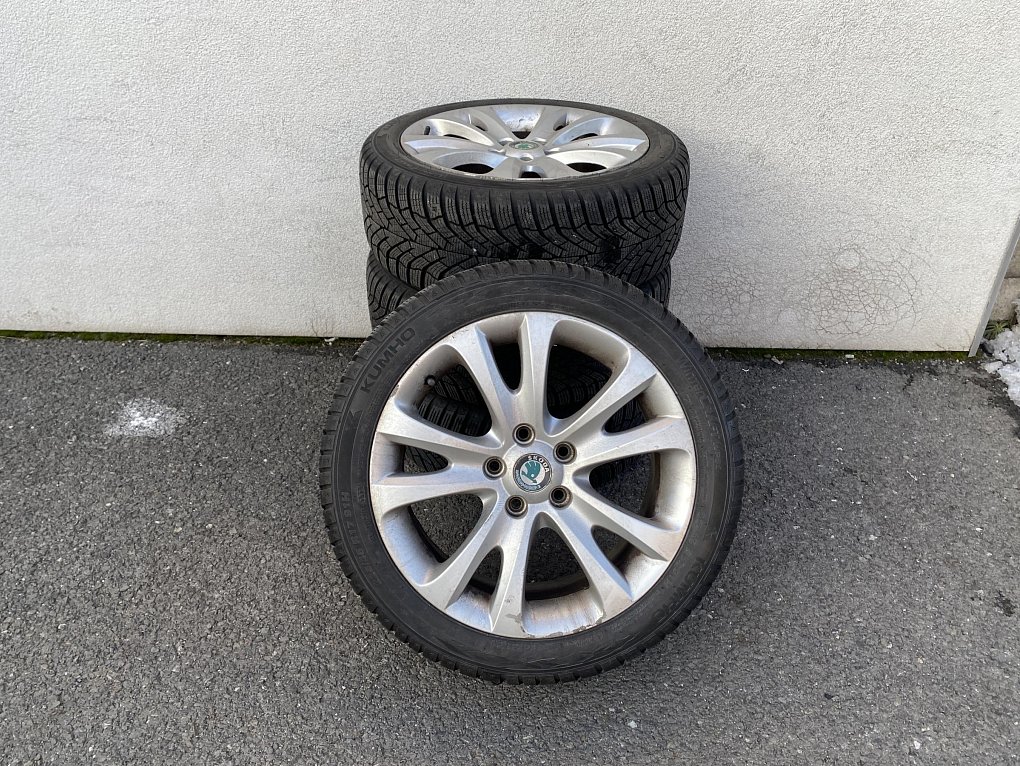 Škoda Superb II 2.0 TDi Family