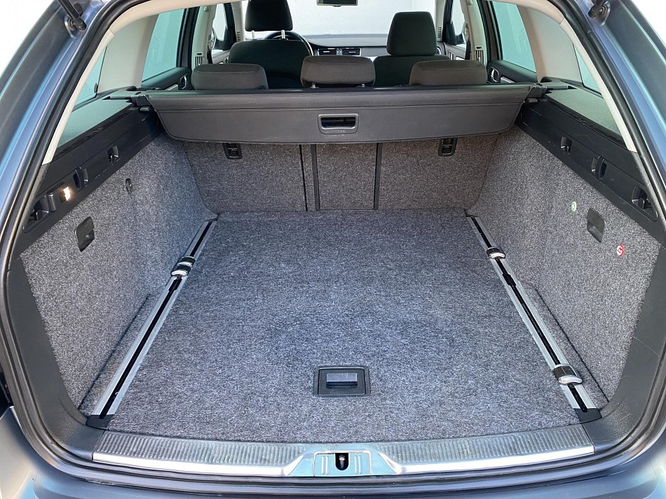 Škoda Superb II 2.0 TDi Ambition