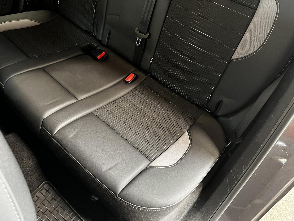 Peugeot 2008 1.6 HDi 