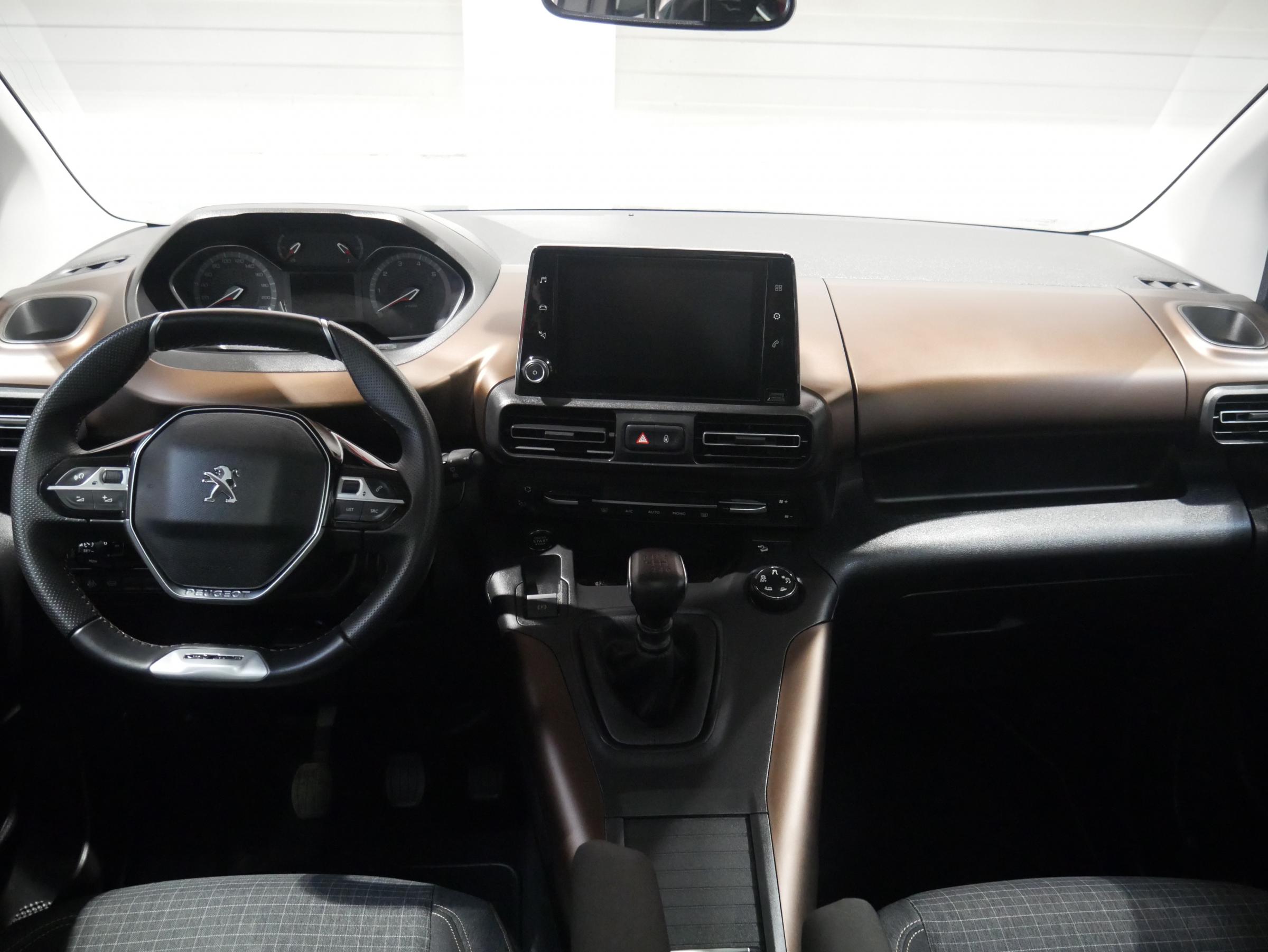 Peugeot Rifter, 2020 - pohled č. 8