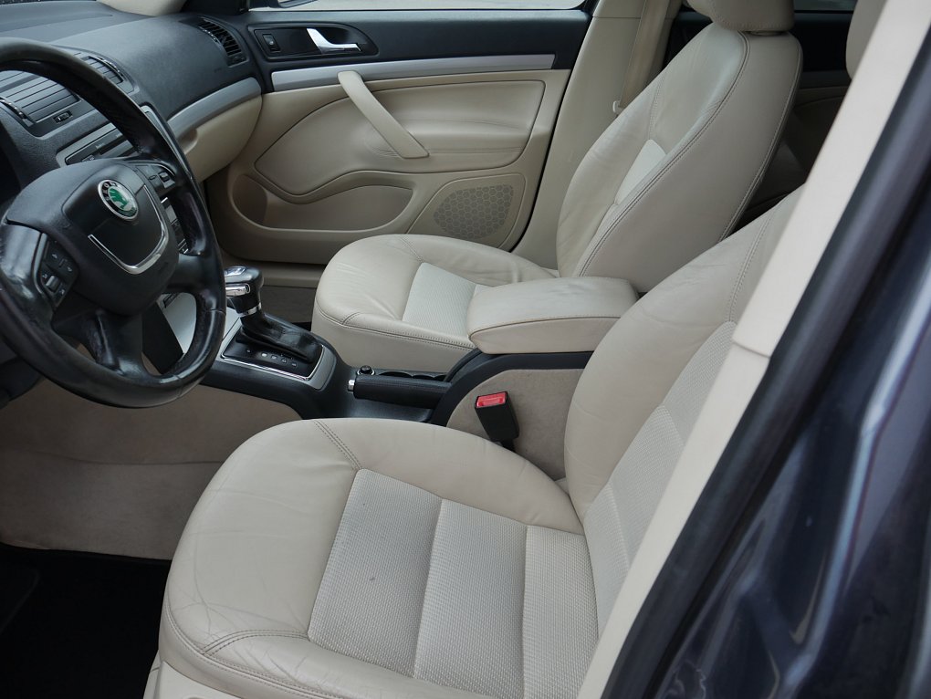 Škoda Octavia II 1.6 TDi Elegance