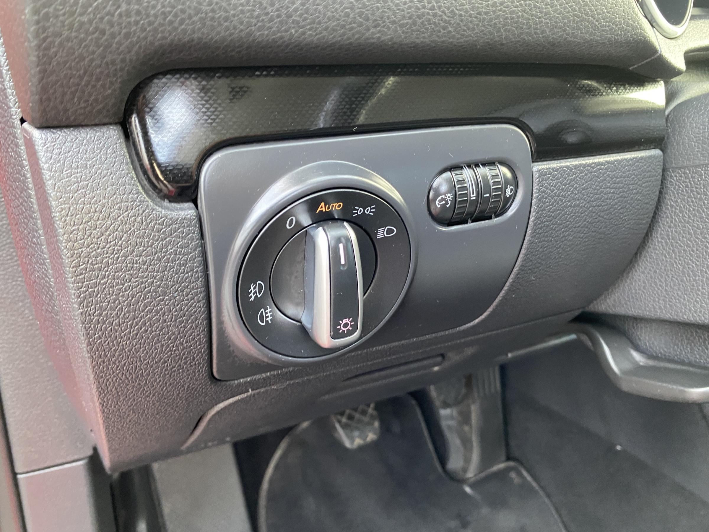 Volkswagen Golf, 2010 - pohled č. 18