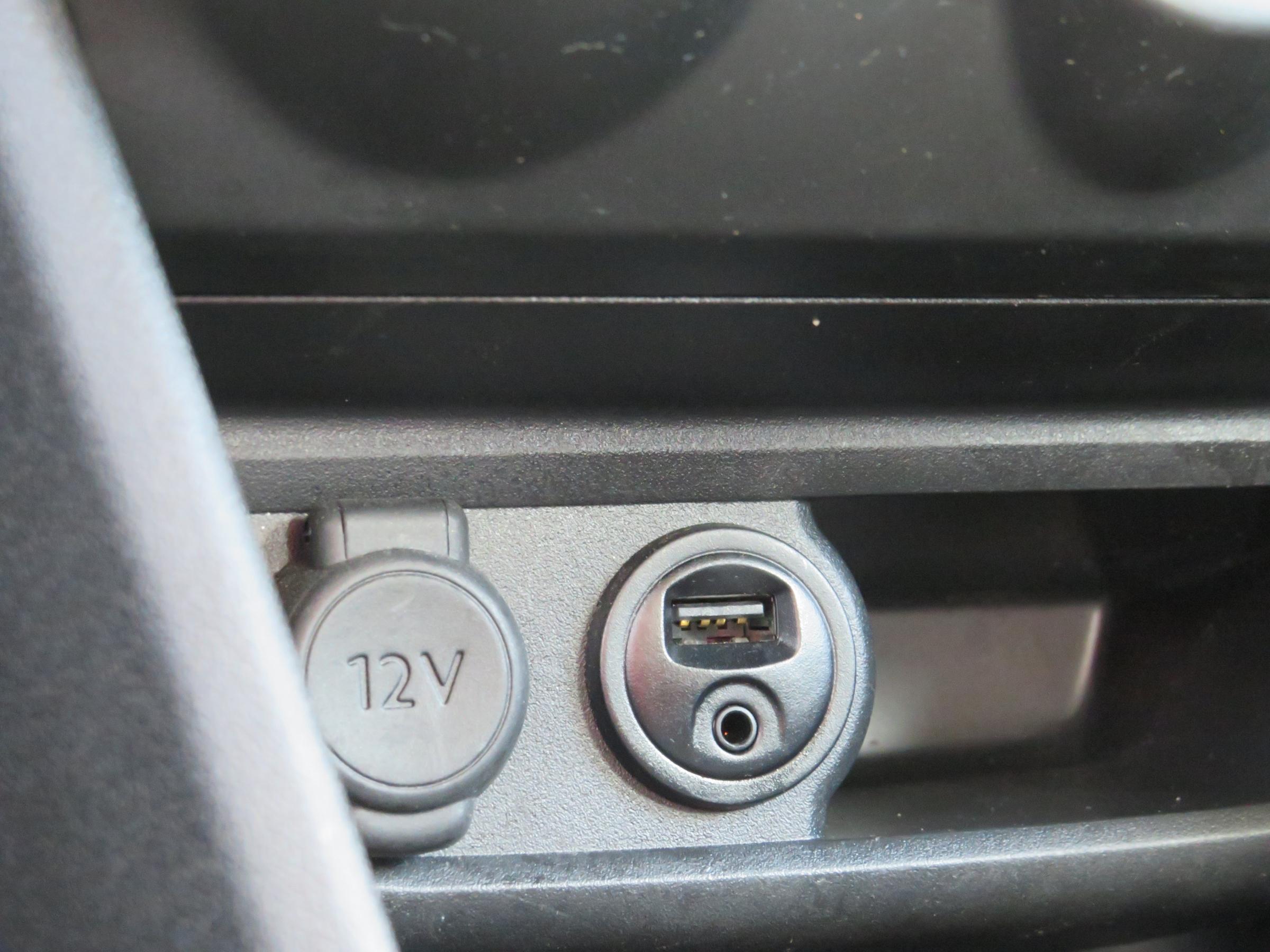 Peugeot 208, 2017 - pohled č. 17