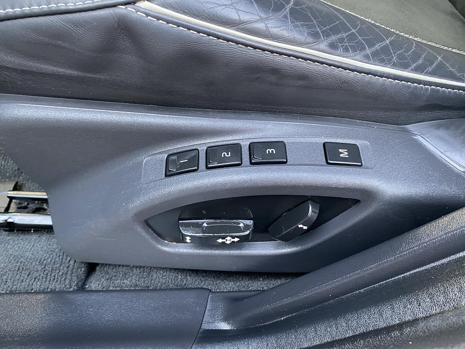 Volvo V60 2.4 D Momentum 4WD