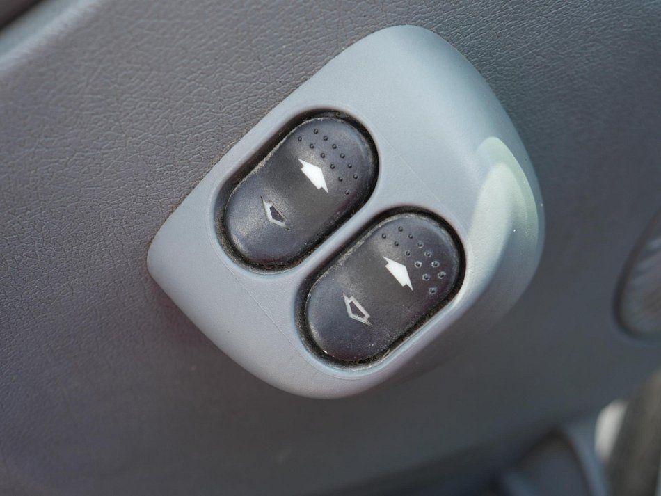 Ford Transit 2.2TDCi  9míst