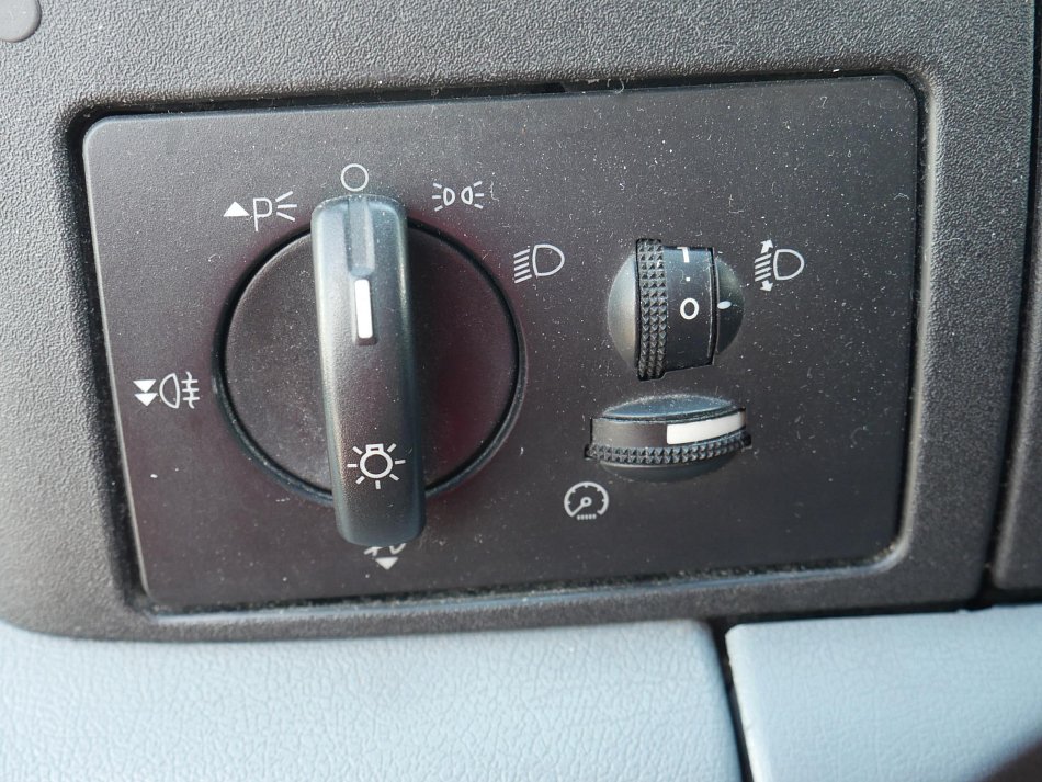 Ford Transit 2.2TDCi  9míst