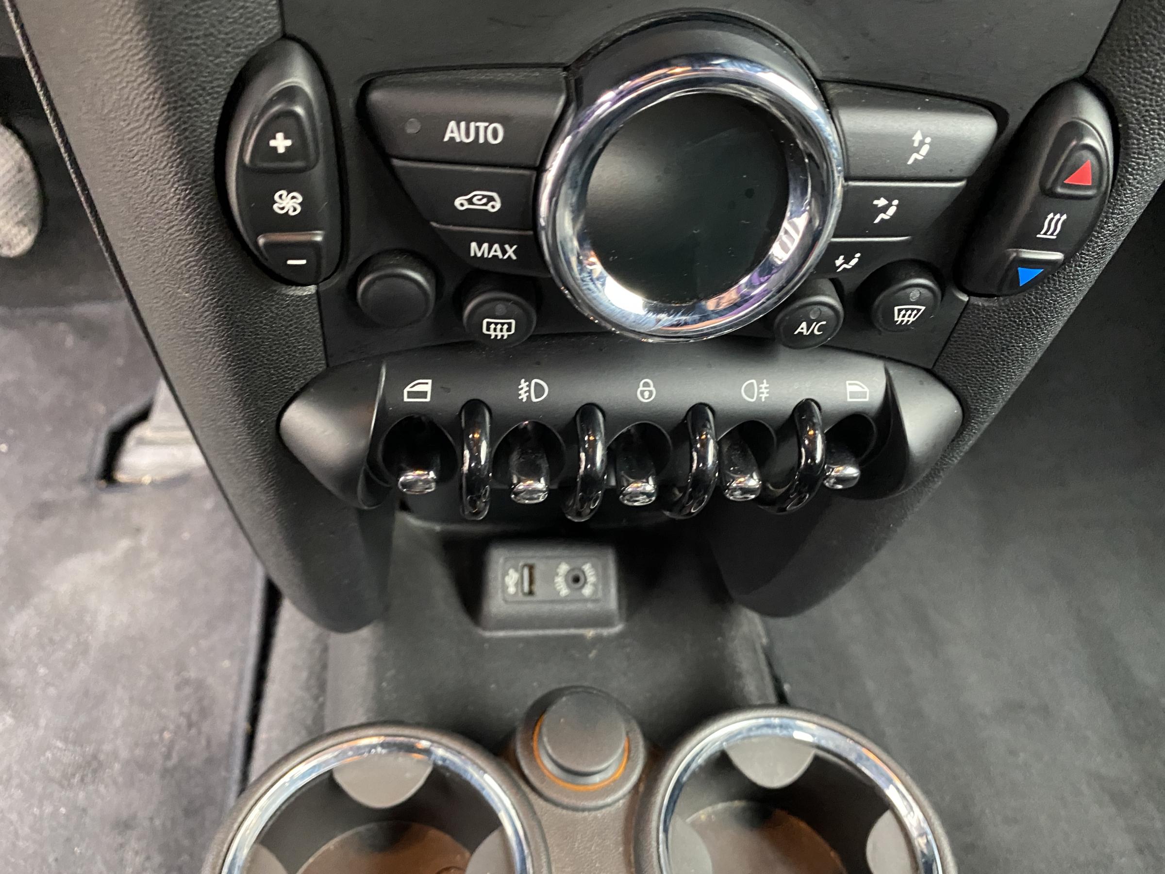 Mini Cooper, 2012 - pohled č. 16