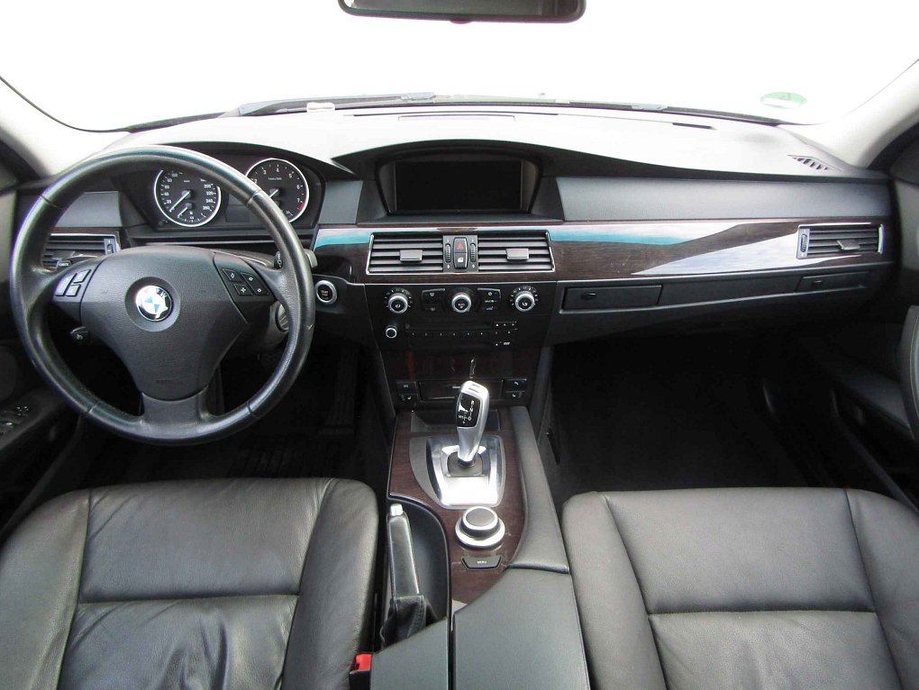 BMW Řada 5 3.0  525i