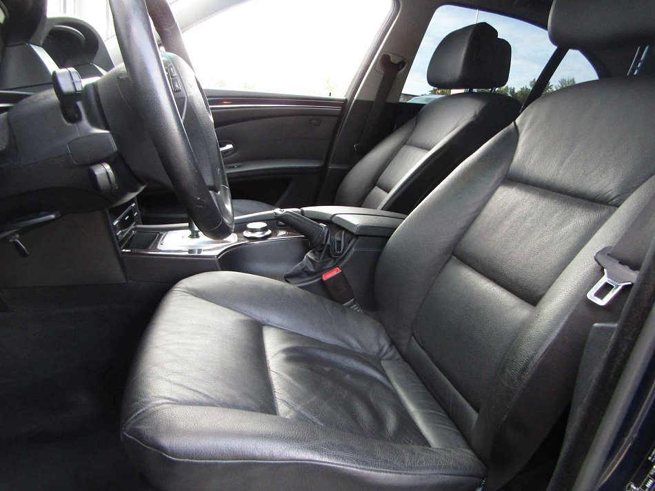 BMW Řada 5 3.0  525i