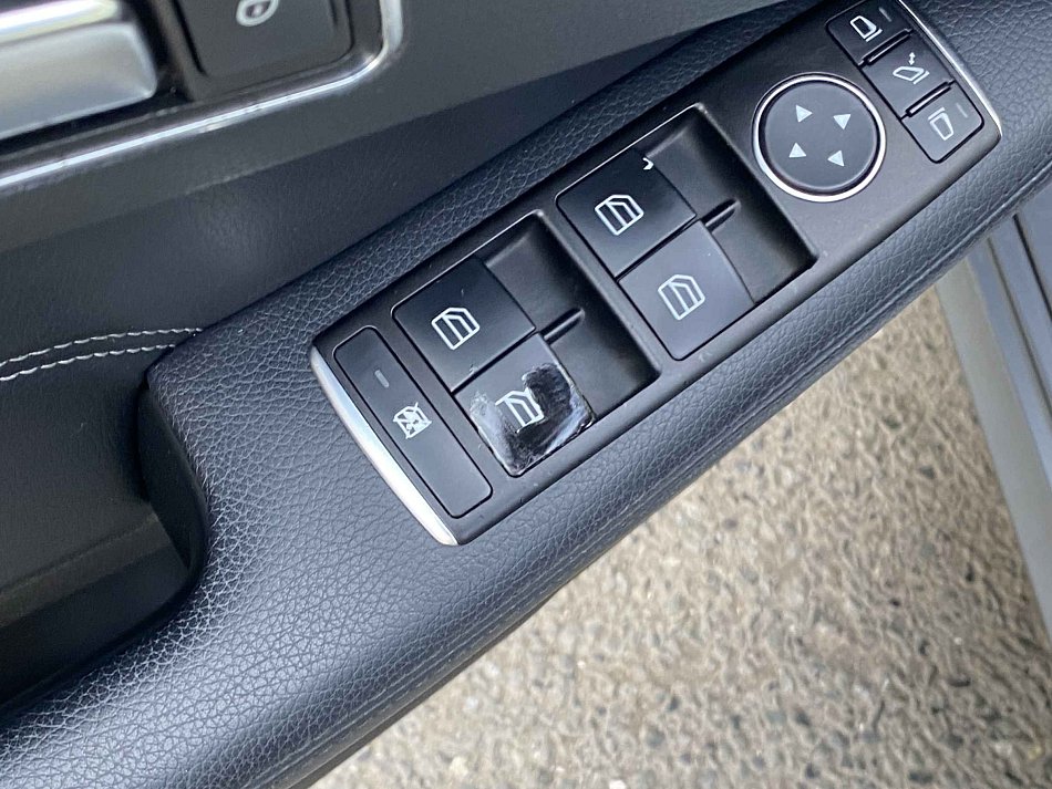Mercedes-Benz Třída E 2.1 CDi Avantgarde E200