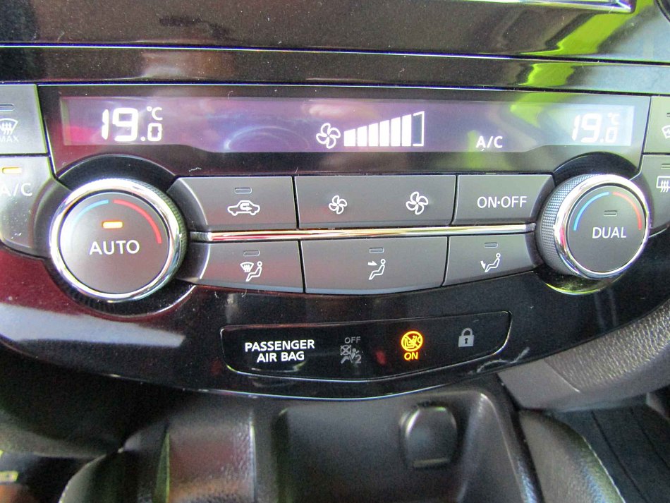 Nissan Qashqai 1.6DIG-T 