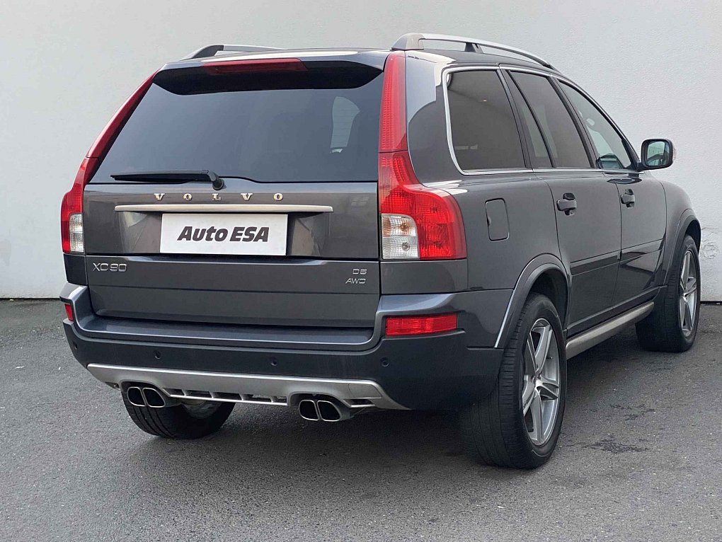 Volvo XC90 2.4 D5 R-design 4X4 7míst