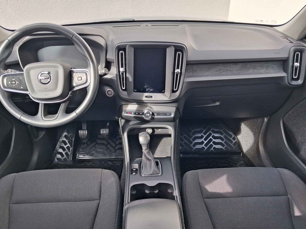 Volvo XC40 1.5 T2 Momentum