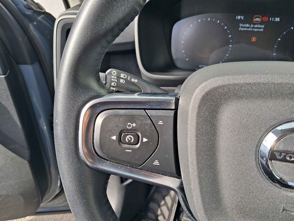 Volvo XC40 1.5 T2 Momentum