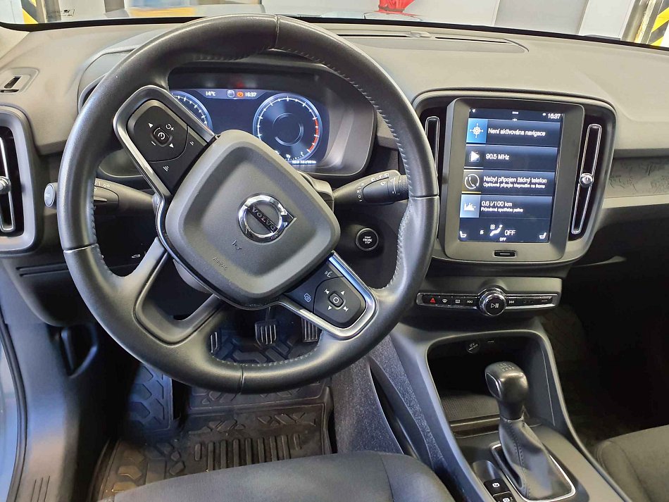 Volvo XC40 1.5 i Momentum T2