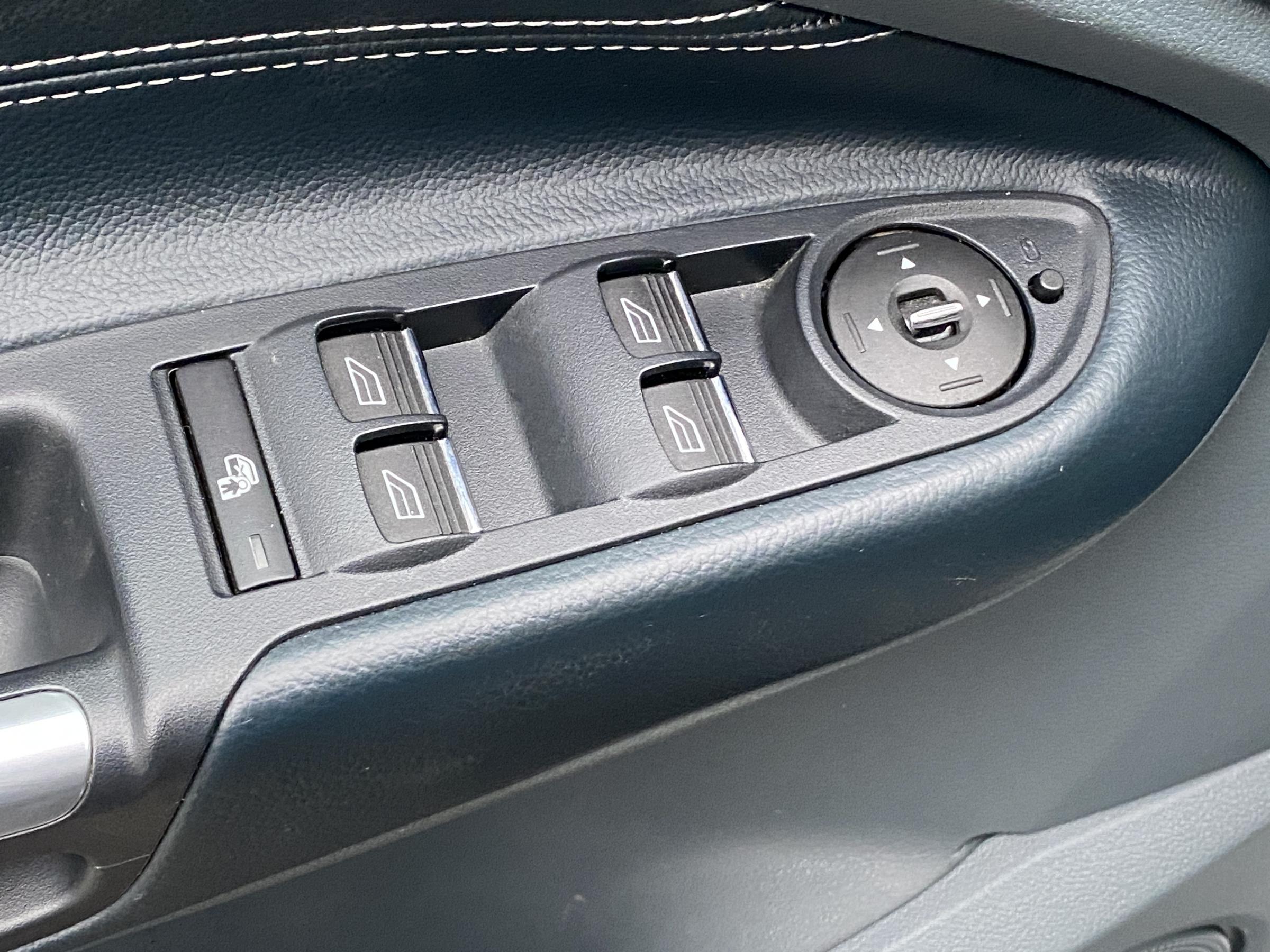 Ford C-MAX, 2014 - pohled č. 11