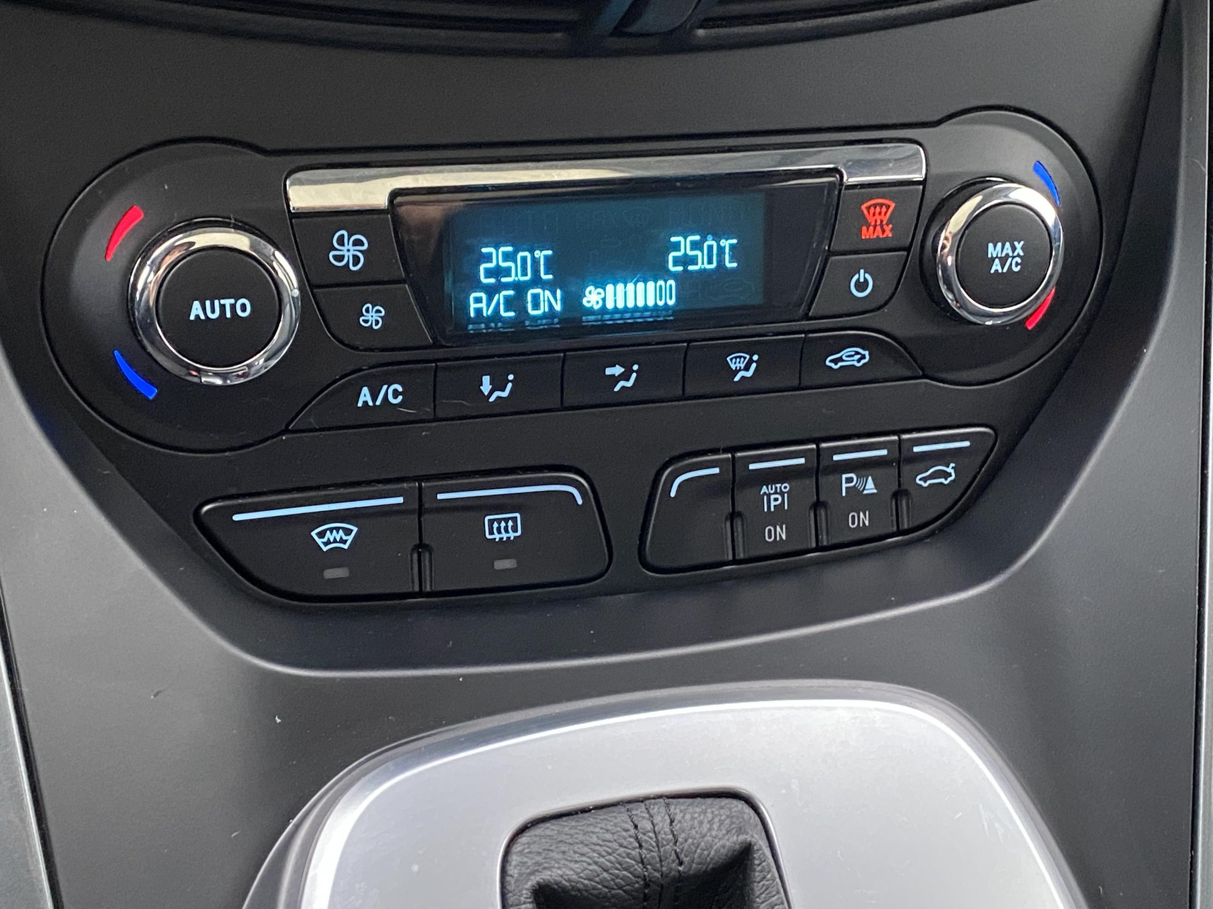 Ford C-MAX, 2014 - pohled č. 17