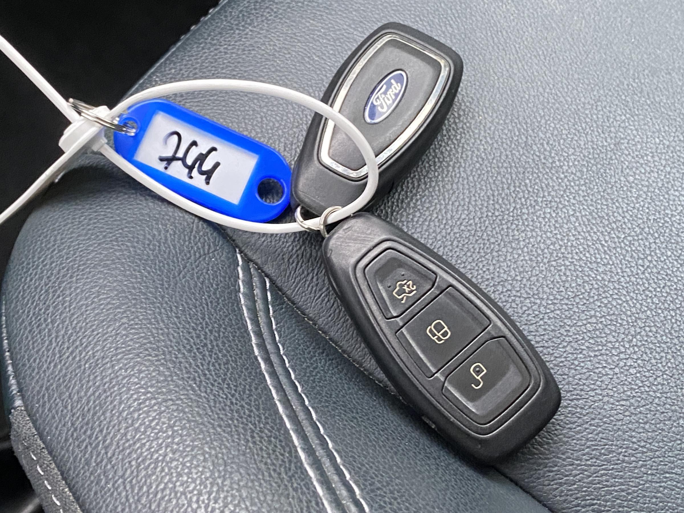 Ford C-MAX, 2014 - pohled č. 19