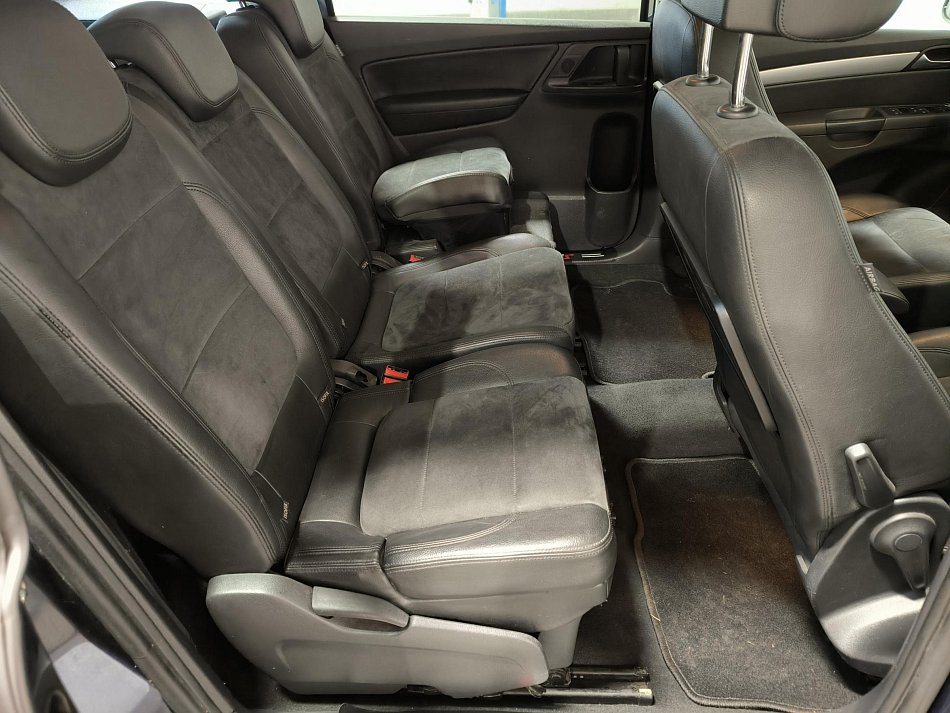 Volkswagen Sharan 2.0 TDi 