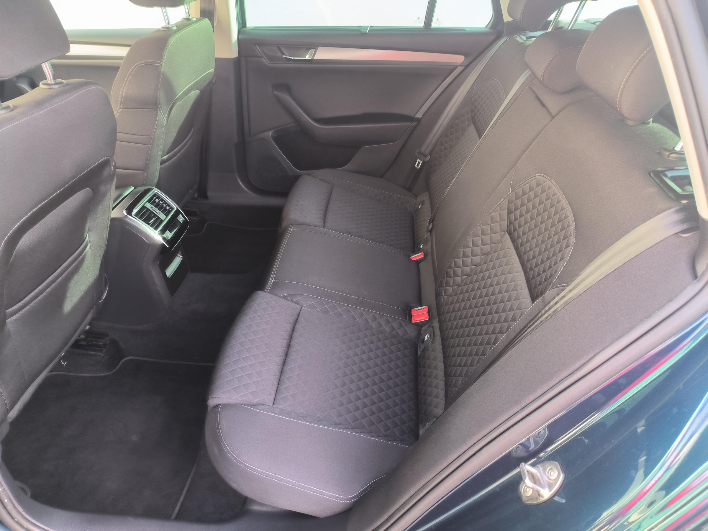 Škoda Superb III, 2016 - pohled č. 10
