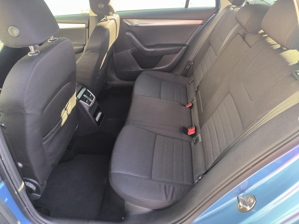 Škoda Octavia III 2.0TDi Elegance