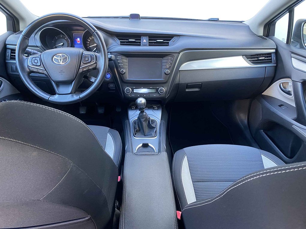 Toyota Avensis 2.0D-4D 