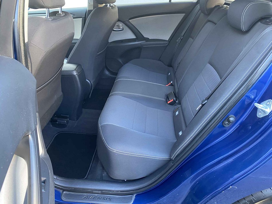 Toyota Avensis 2.0D-4D 