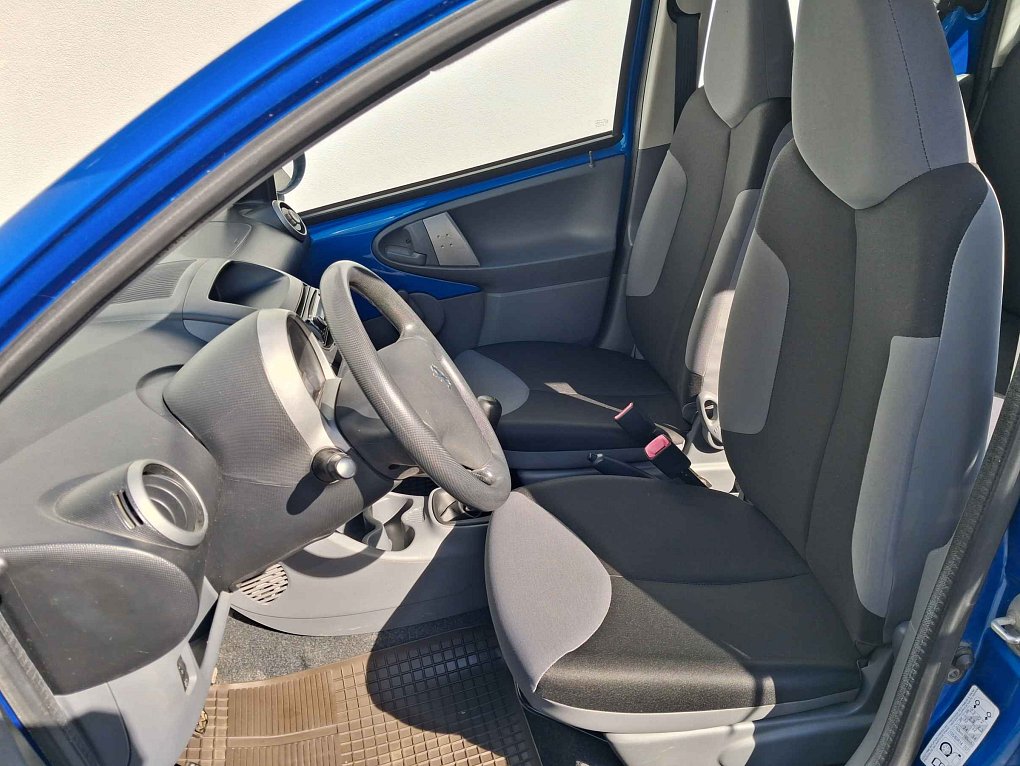 Peugeot 107 1.0i 