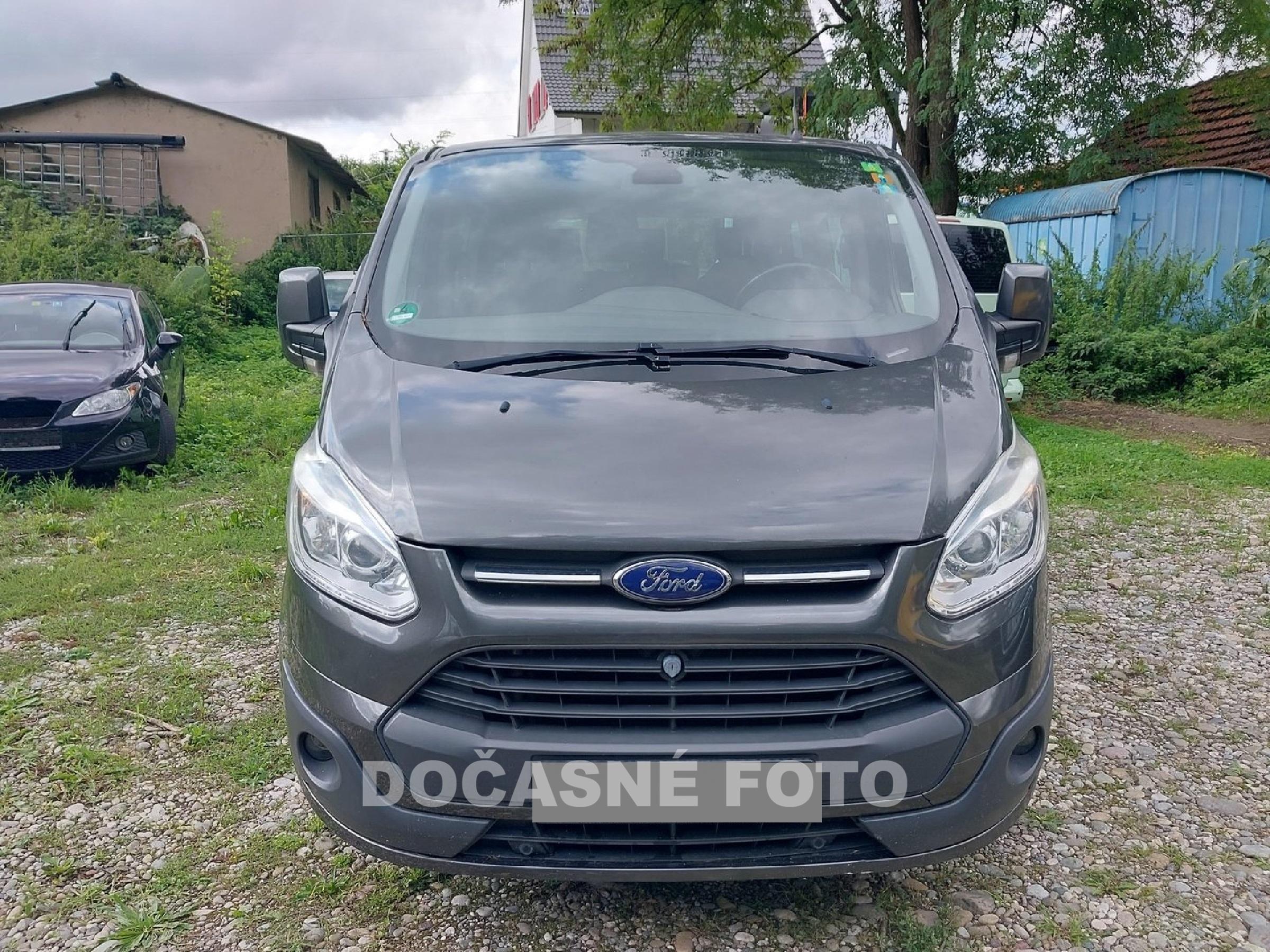 Ford Tourneo Custom, 2015 - pohled č. 2