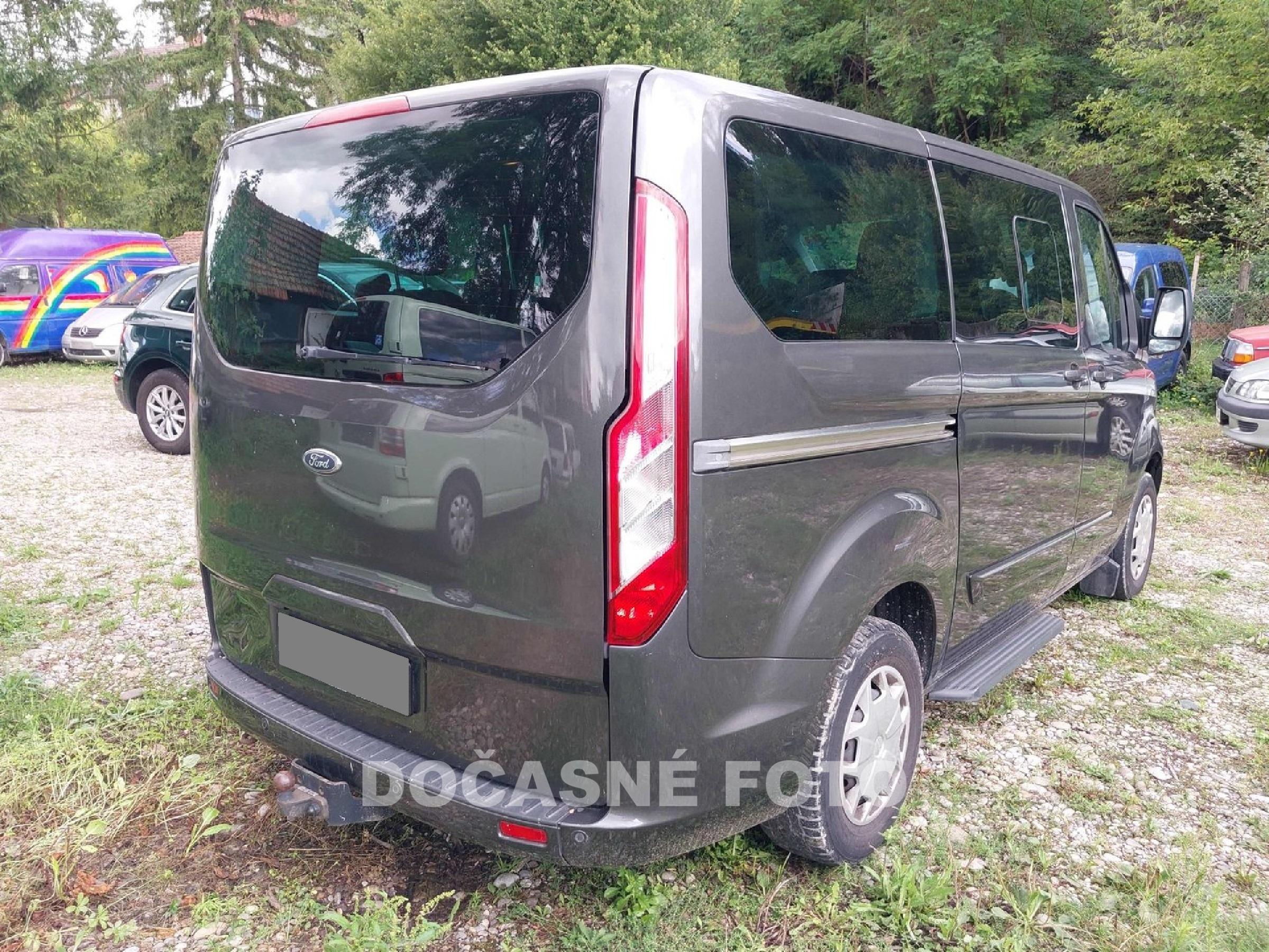 Ford Tourneo Custom, 2015 - pohled č. 5