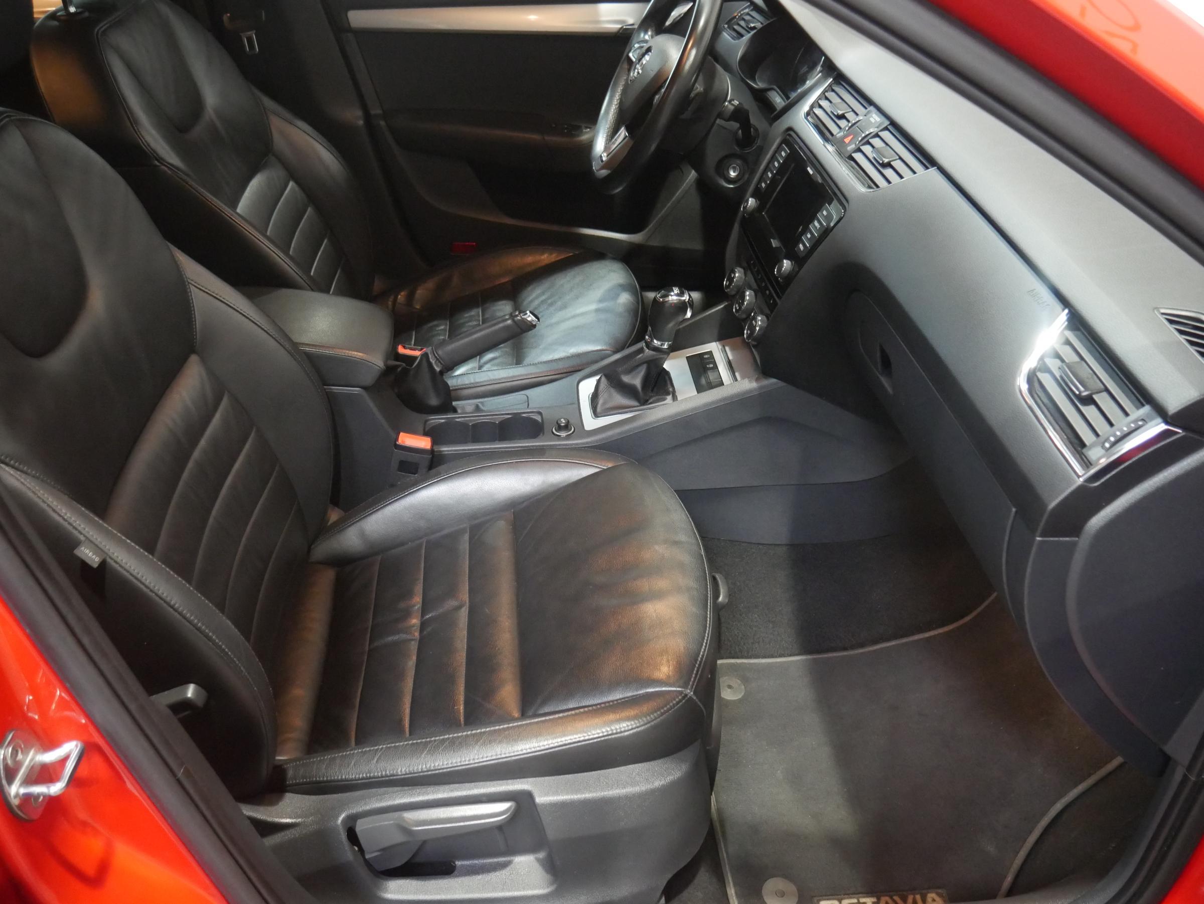 Škoda Octavia III, 2013 - pohled č. 12