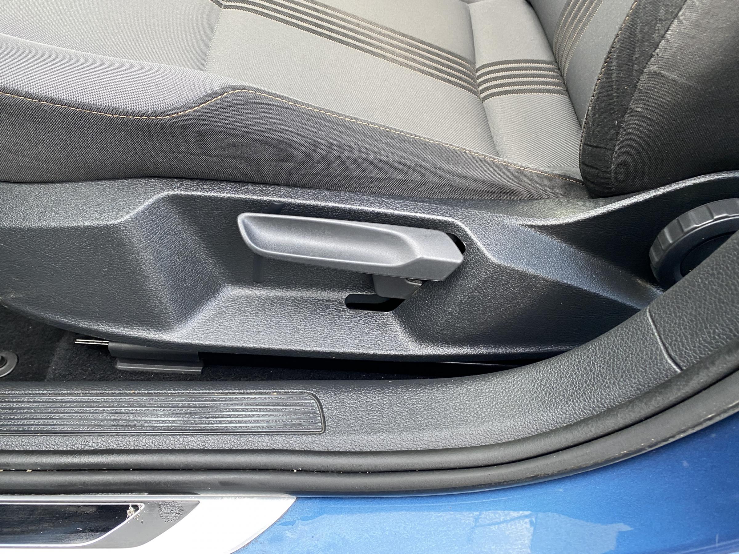 Volkswagen Golf, 2016 - pohled č. 14