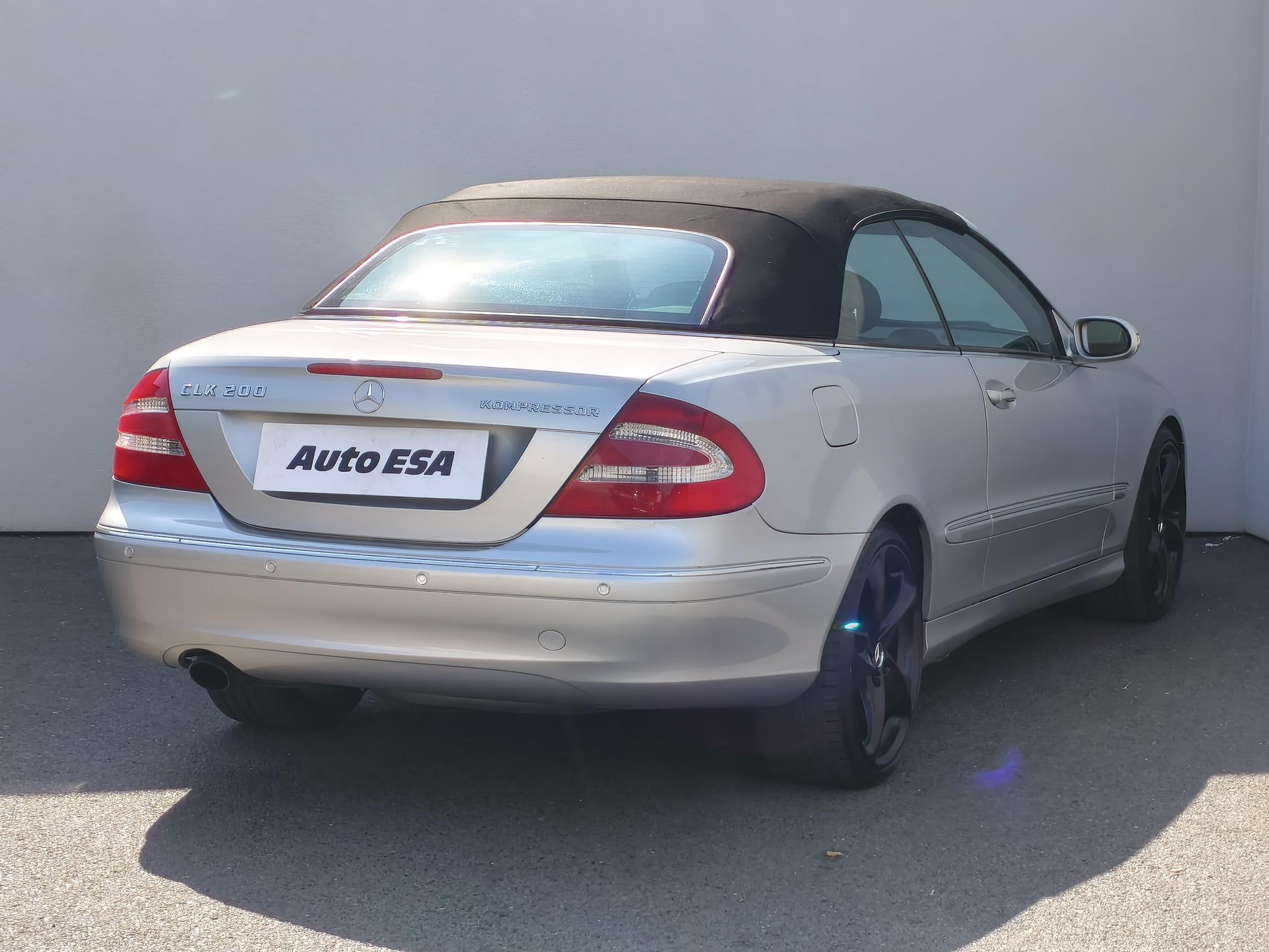 Mercedes-Benz CLK, 2003 - pohled č. 4