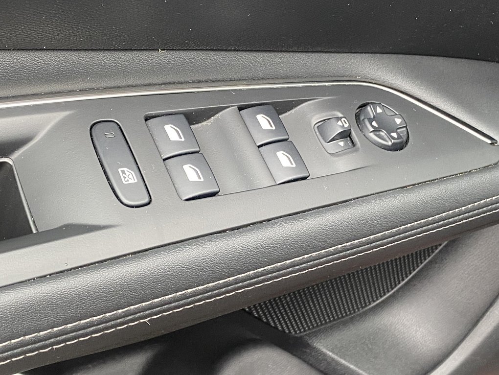 Peugeot 3008 1.2PT Allure