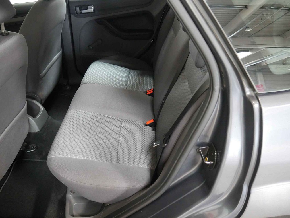 Ford Focus 1.6i 
