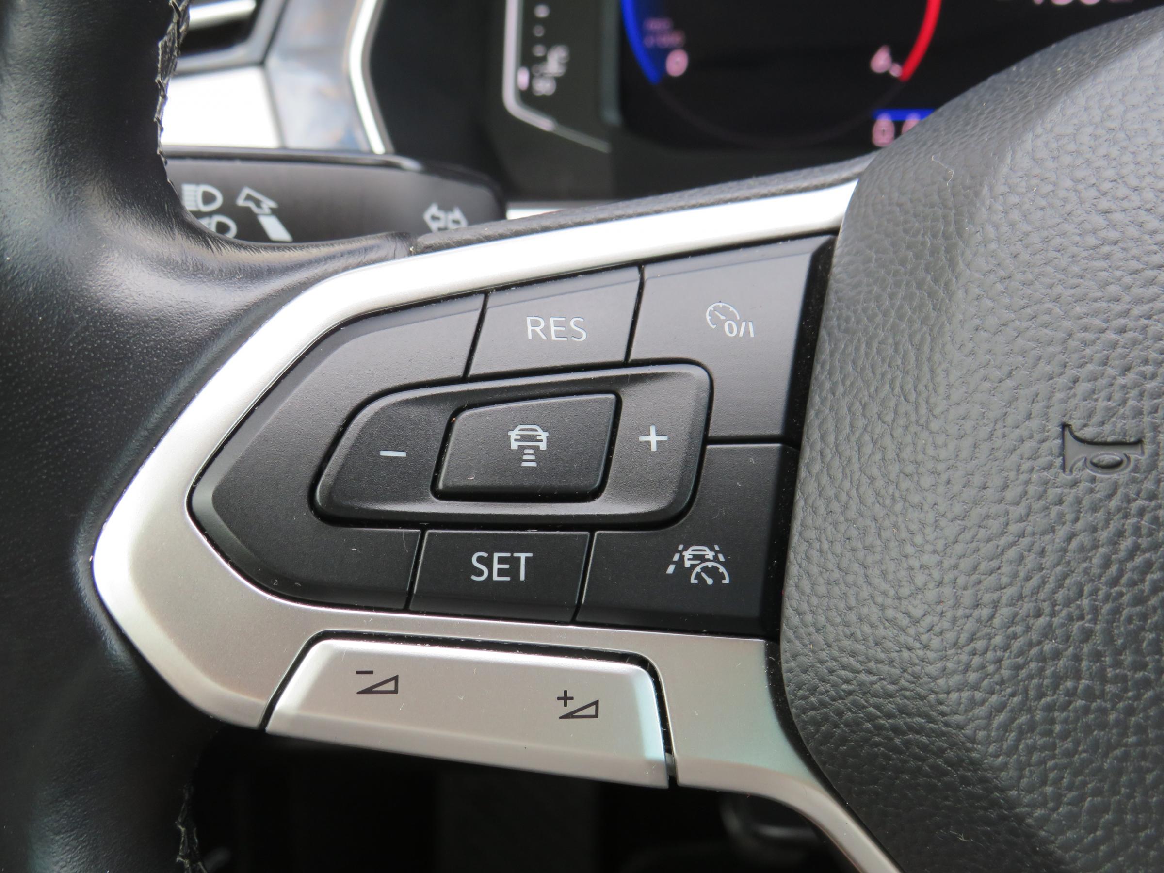 Volkswagen Passat, 2020 - pohled č. 18