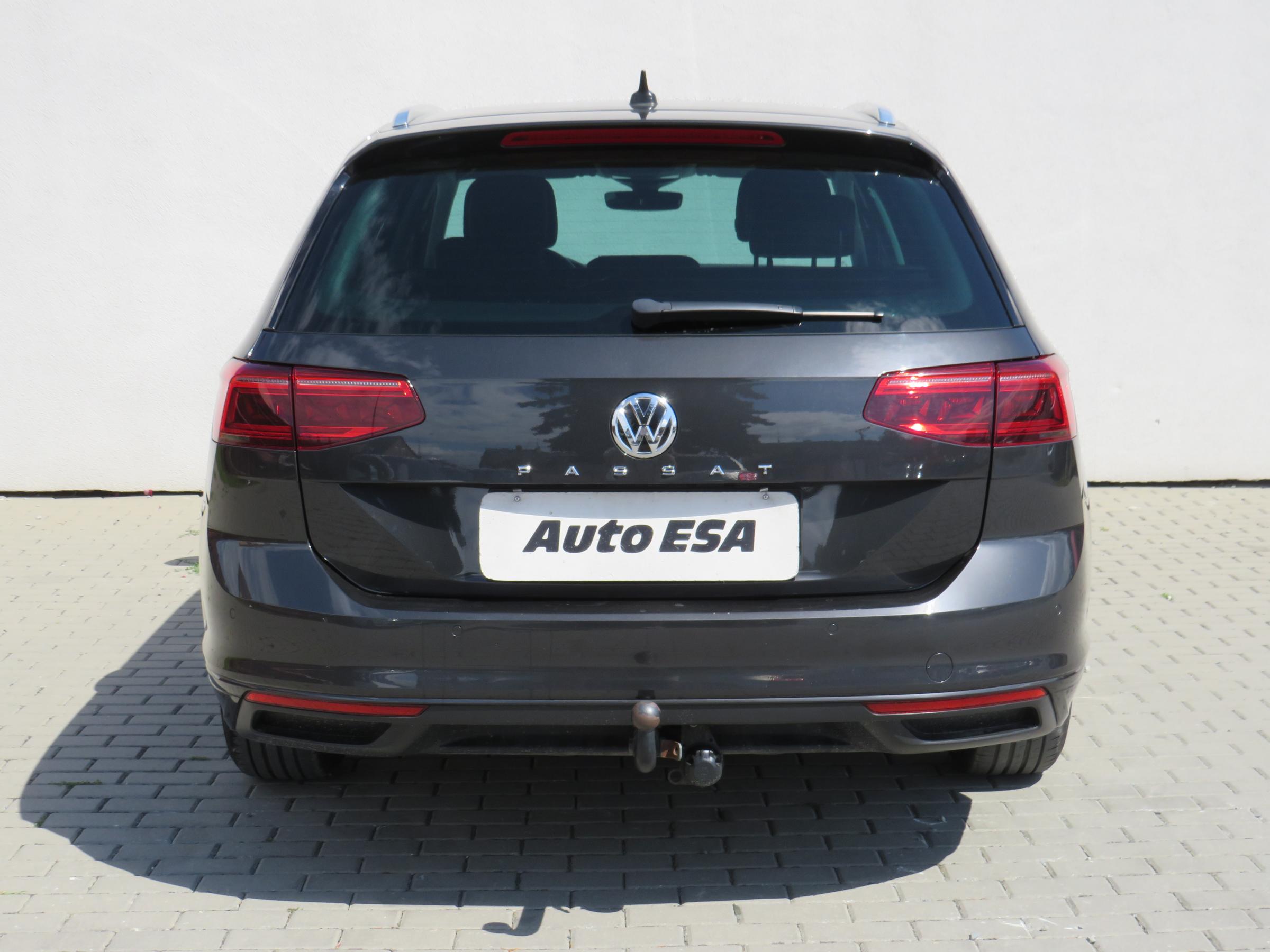 Volkswagen Passat, 2020 - pohled č. 5