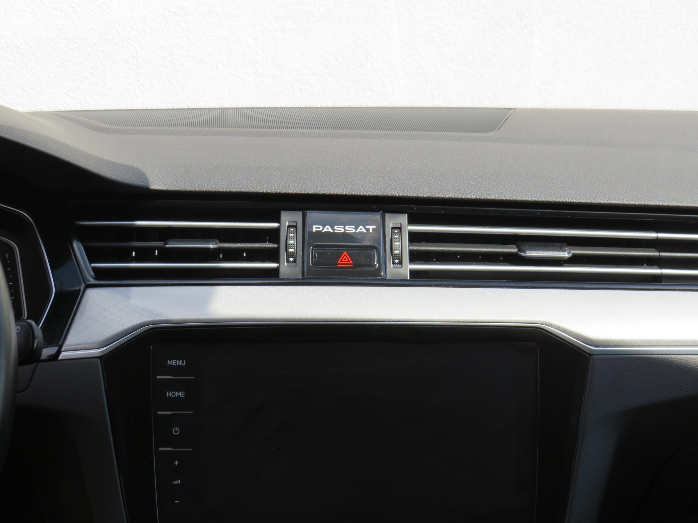 Volkswagen Passat, 2020 - pohled č. 9