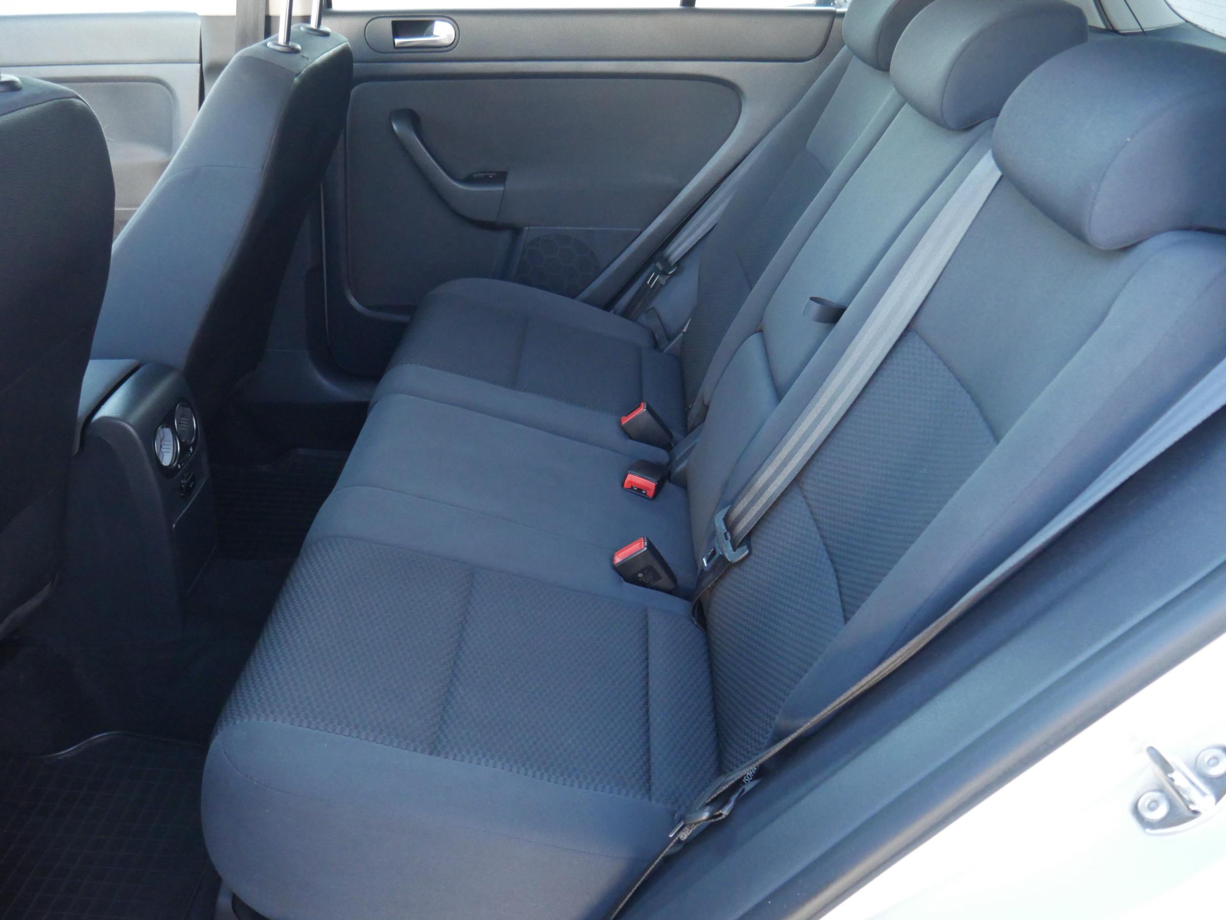 Volkswagen Golf Plus, 2011 - pohled č. 10