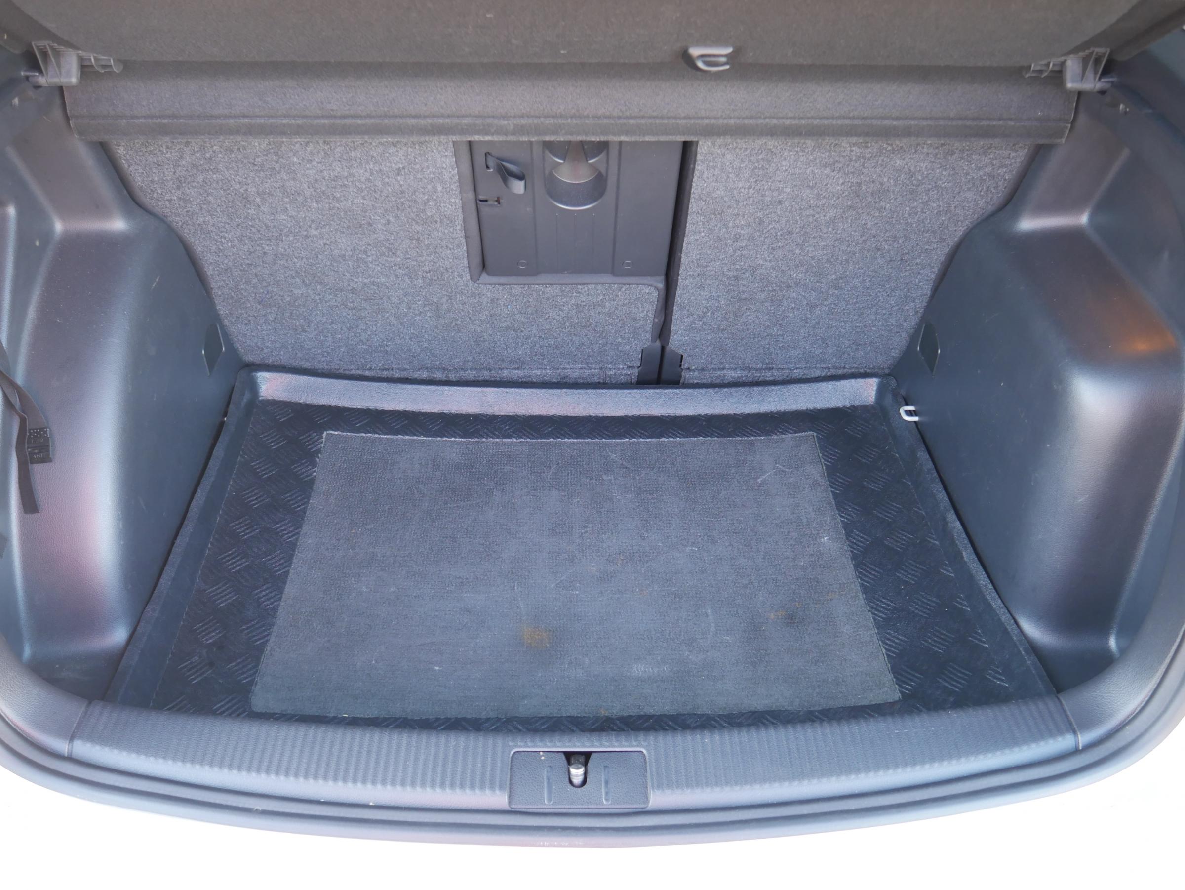 Volkswagen Golf Plus, 2011 - pohled č. 7