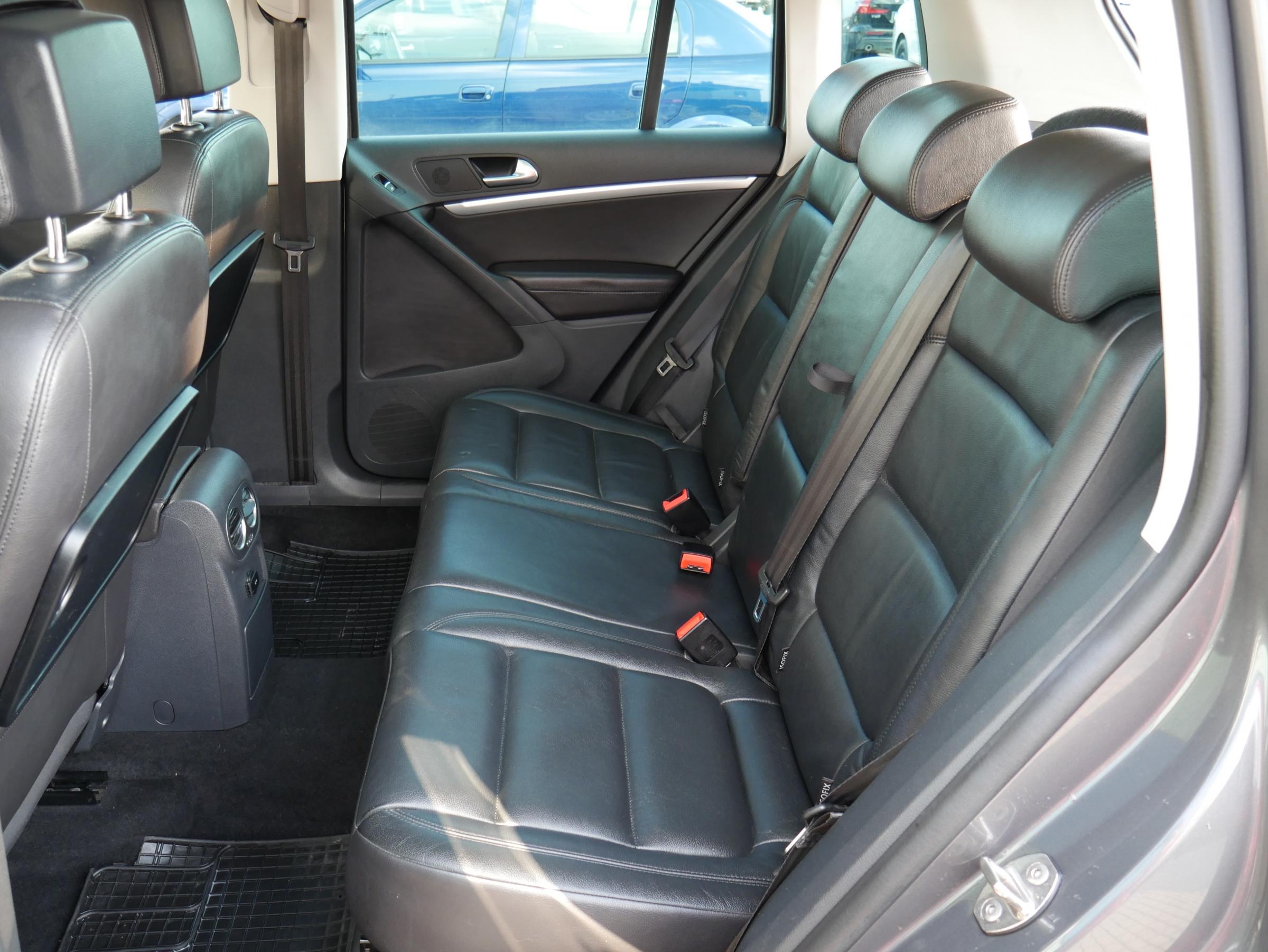 Volkswagen Tiguan, 2014 - pohled č. 10