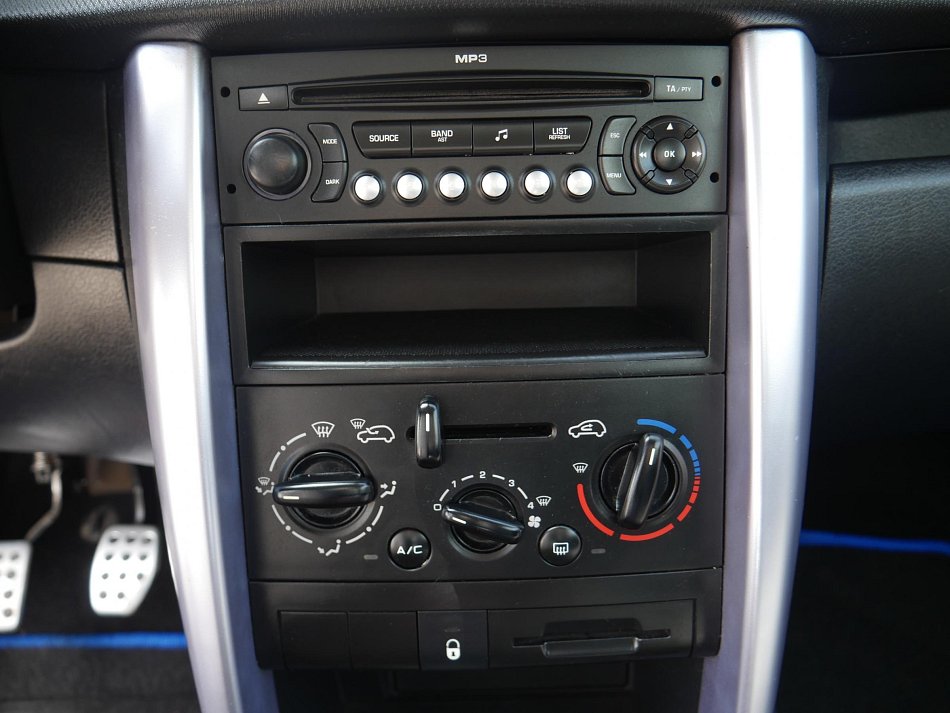 Peugeot 207 1.6i 