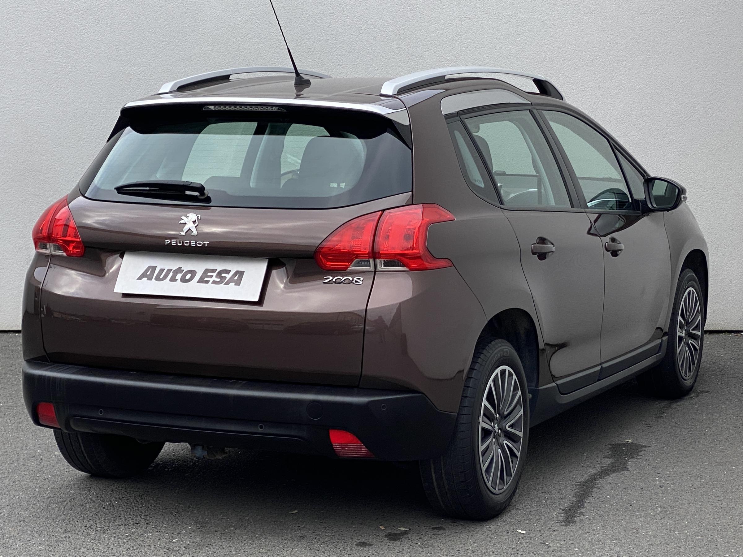 Peugeot 2008, 2013 - pohled č. 4