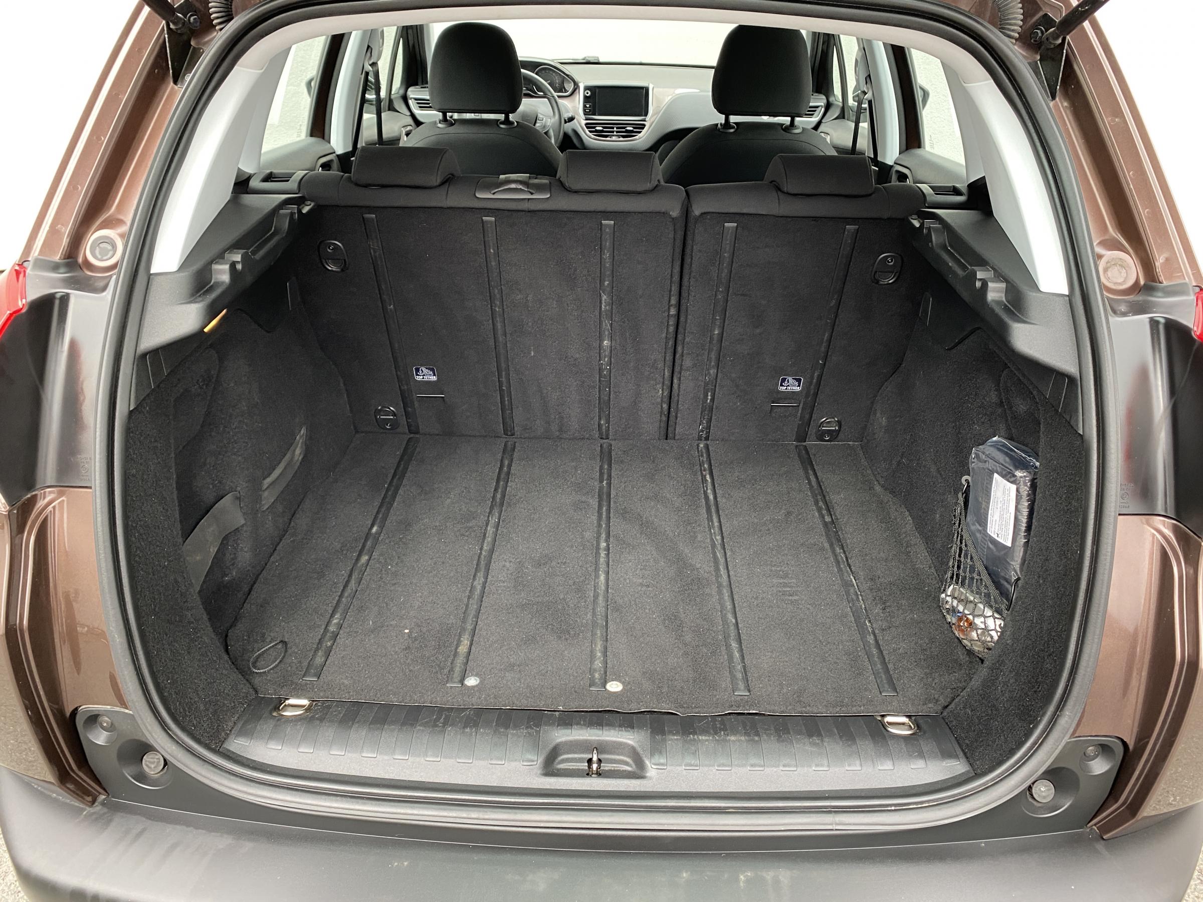 Peugeot 2008, 2013 - pohled č. 7