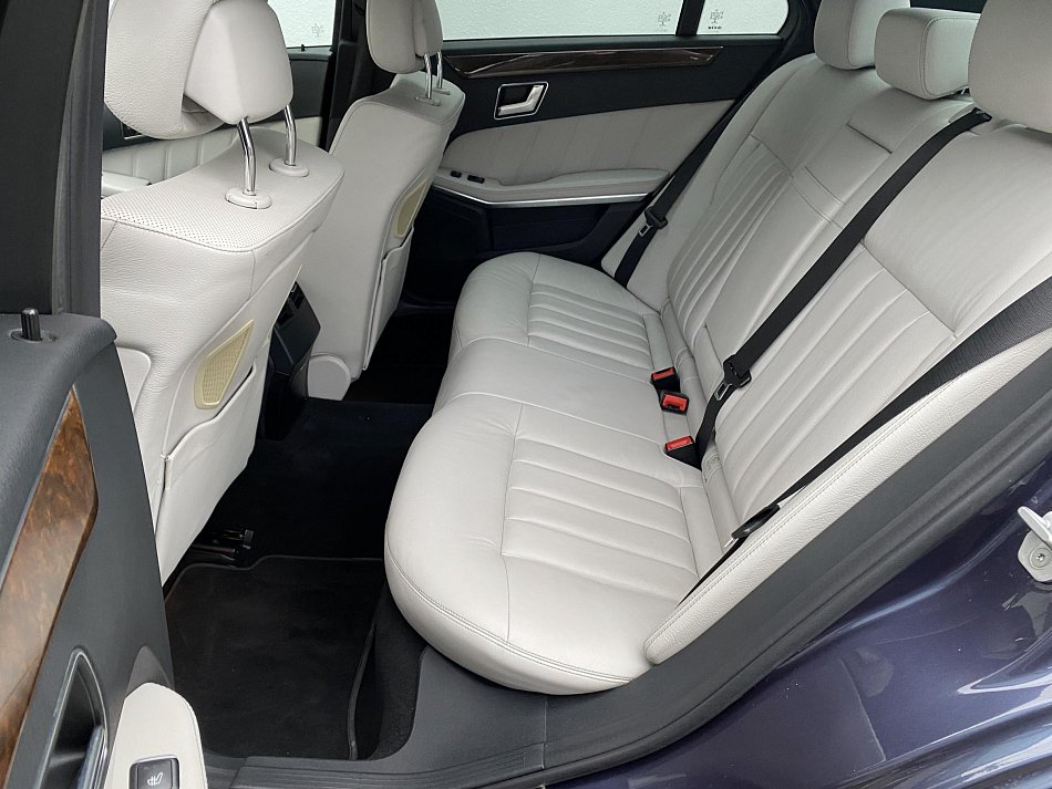 Mercedes-Benz Třída E 2.2CDi  4Mat