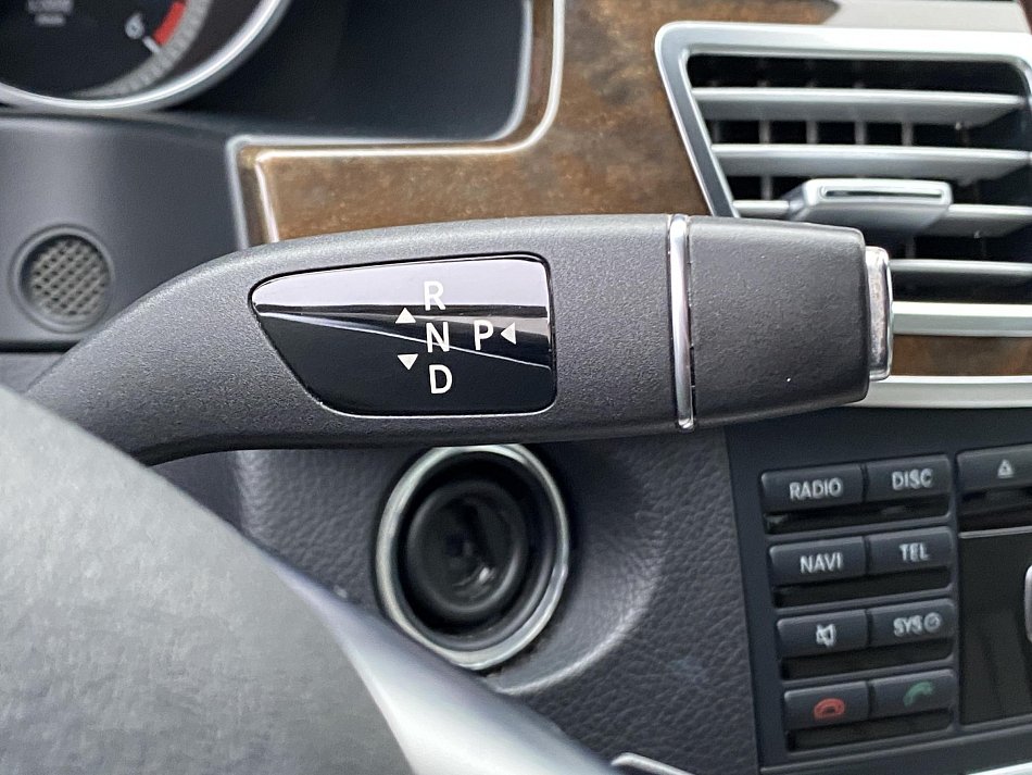 Mercedes-Benz Třída E 2.2CDi  4Mat