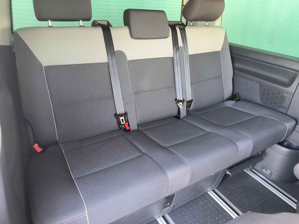 Volkswagen Multivan 2.0TDi 
