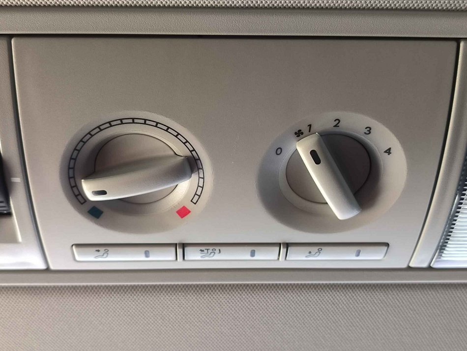 Volkswagen Multivan 2.0TDi 