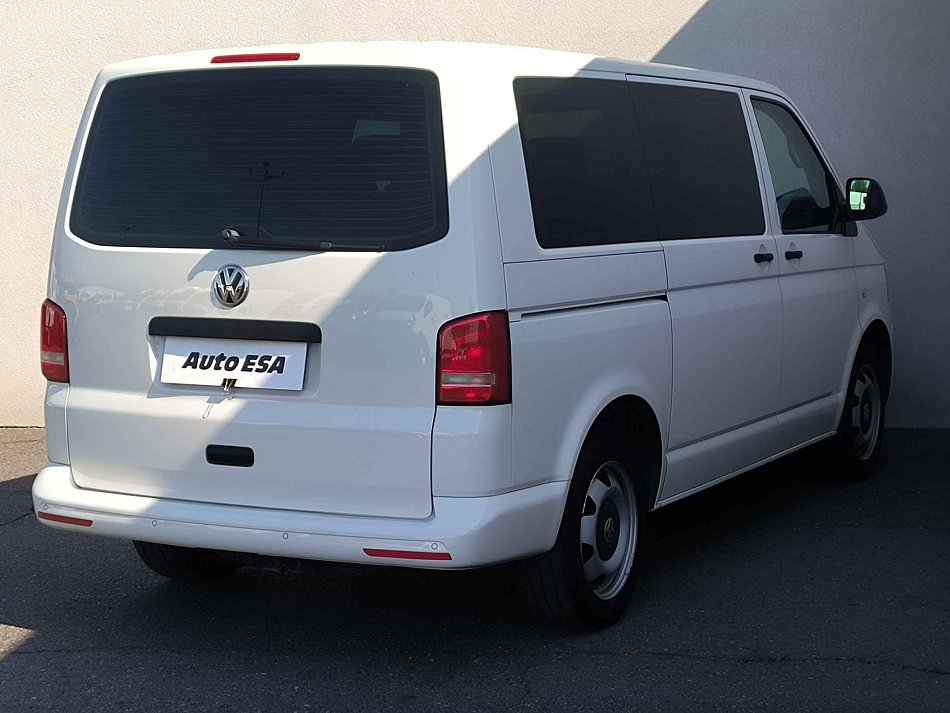 Volkswagen Multivan 2.0TDi 